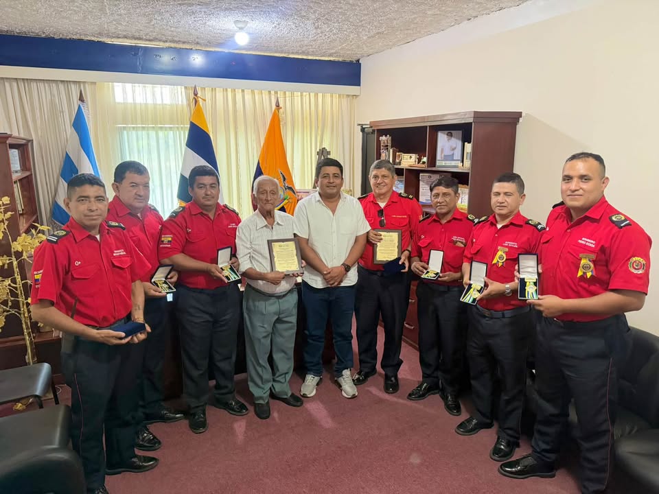 Colimes rinde homenaje póstumo al primer comandante de Bomberos