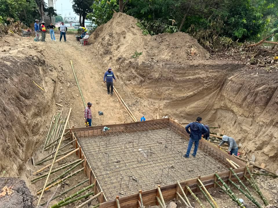 Avanza la construcción del puente peatonal en Puerto Rico, Colimes