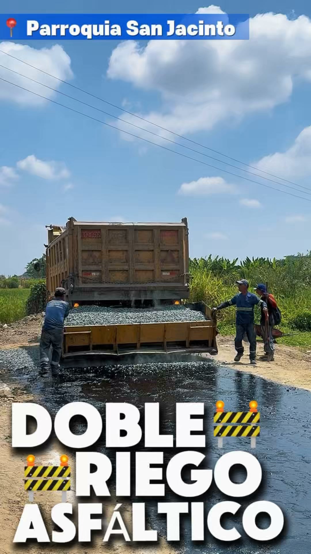 GAD Colimes avanza con doble riego asfáltico en San Jacinto para mejorar vialidad