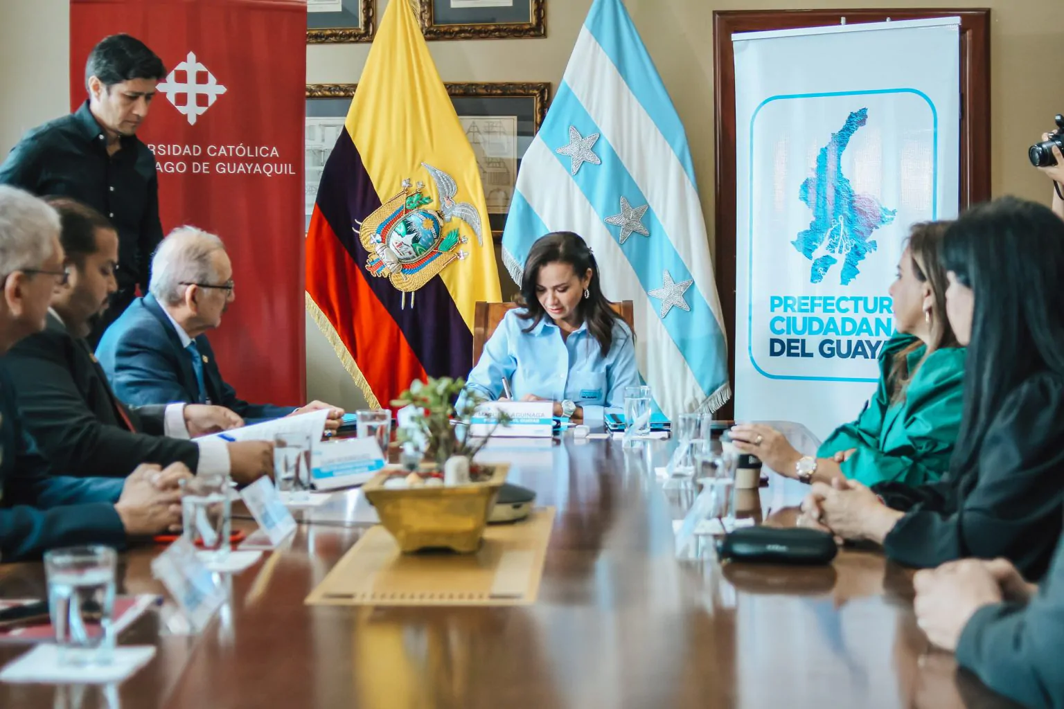 Prefectura del Guayas firma convenio para Bachillerato Acelerado en 25 cantones